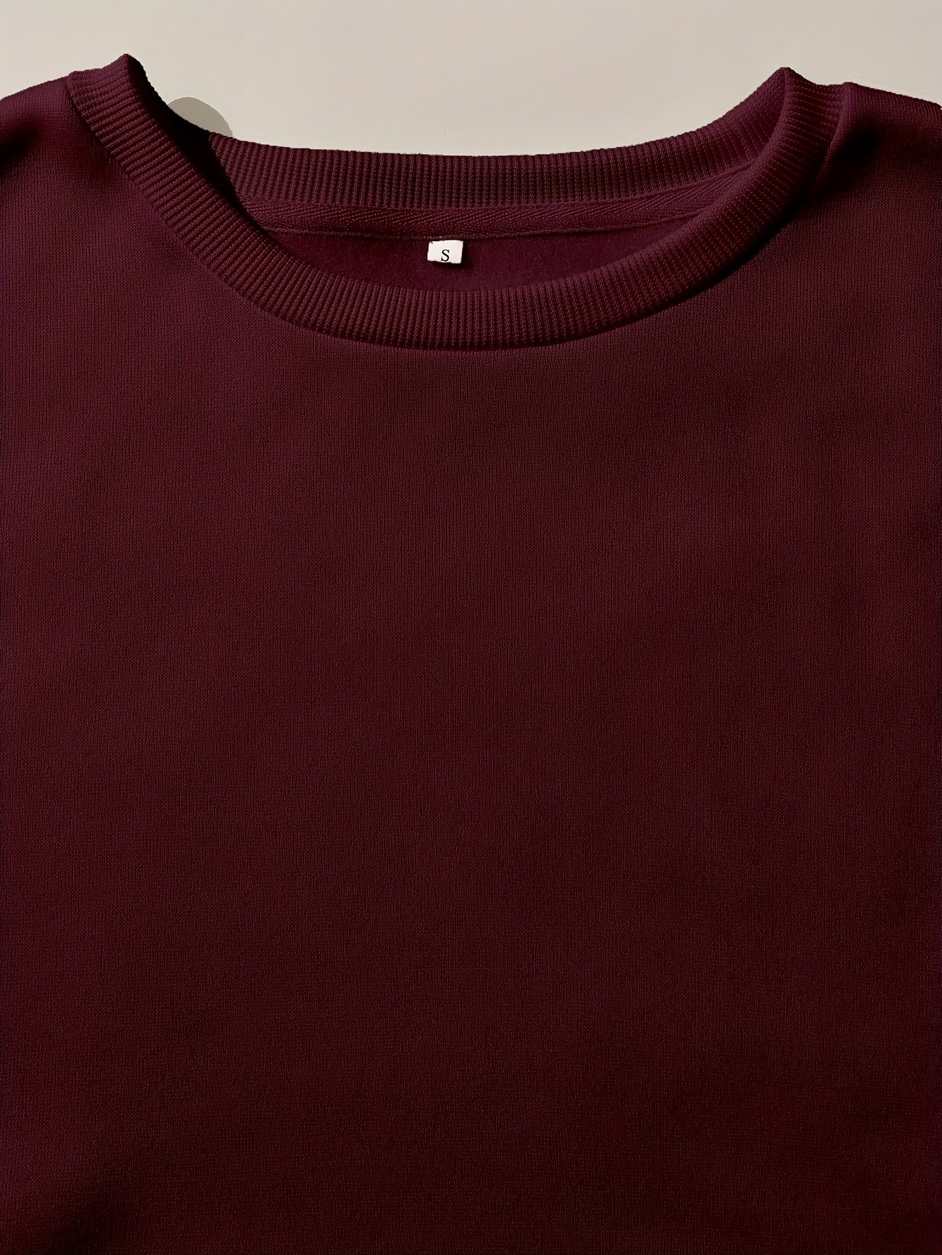 Dames  Sweatshirt – Minimalistische Stijl & Comfort.